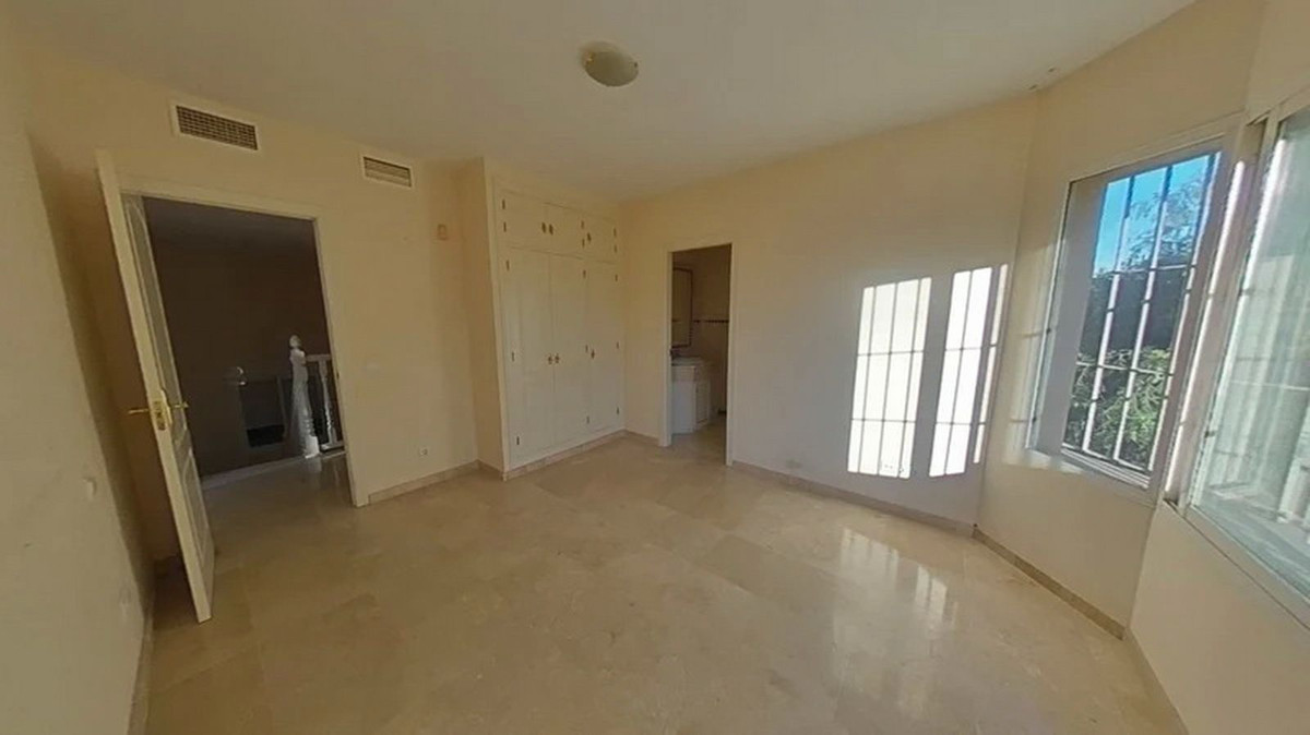 5 Bed Townhouse for sale in Marbella Costa Del Sol, Málaga, Spain