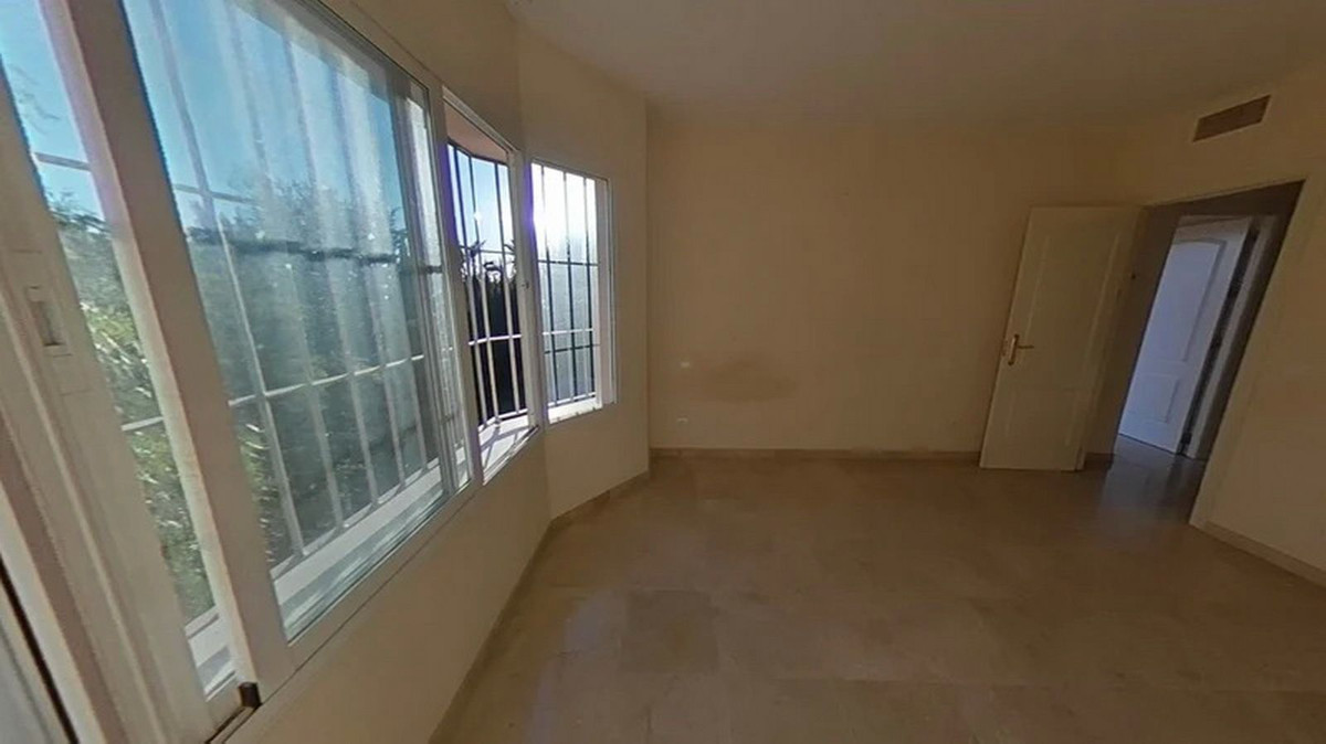 5 Bed Townhouse for sale in Marbella Costa Del Sol, Málaga, Spain