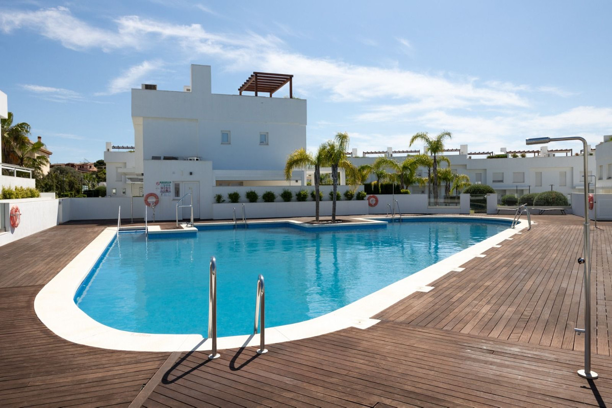 4 Bed Townhouse for sale in Calahonda Costa Del Sol, Málaga, Spain
