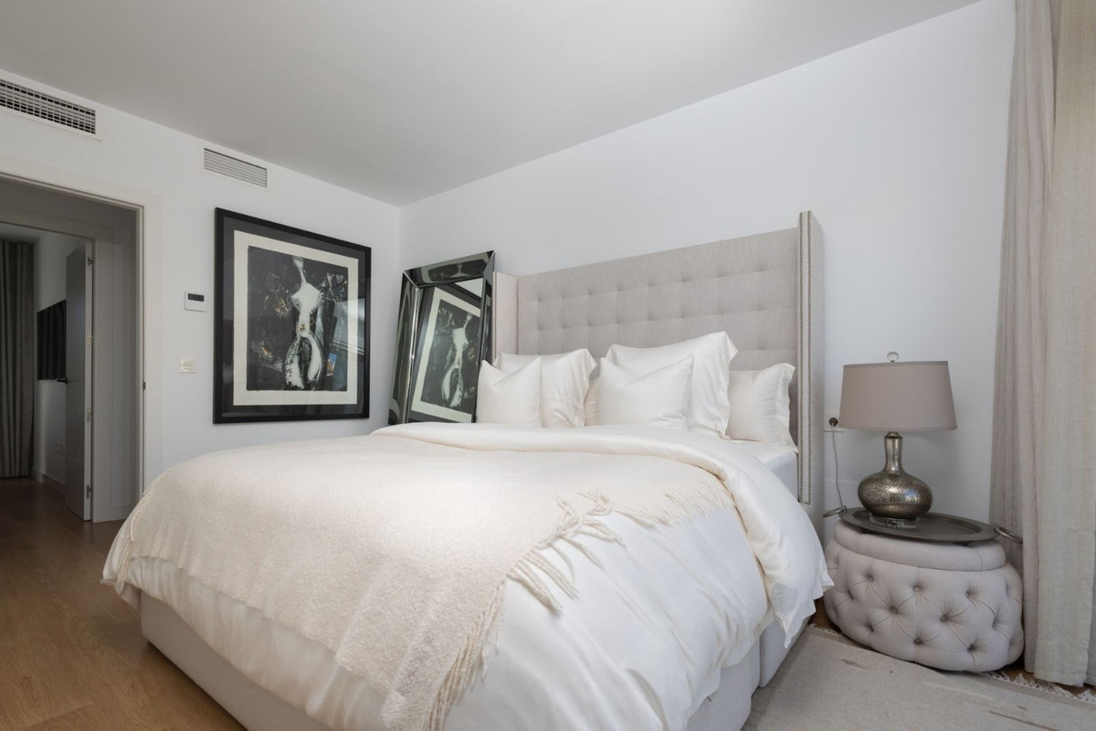 4 Bed Townhouse for sale in Calahonda Costa Del Sol, Málaga, Spain