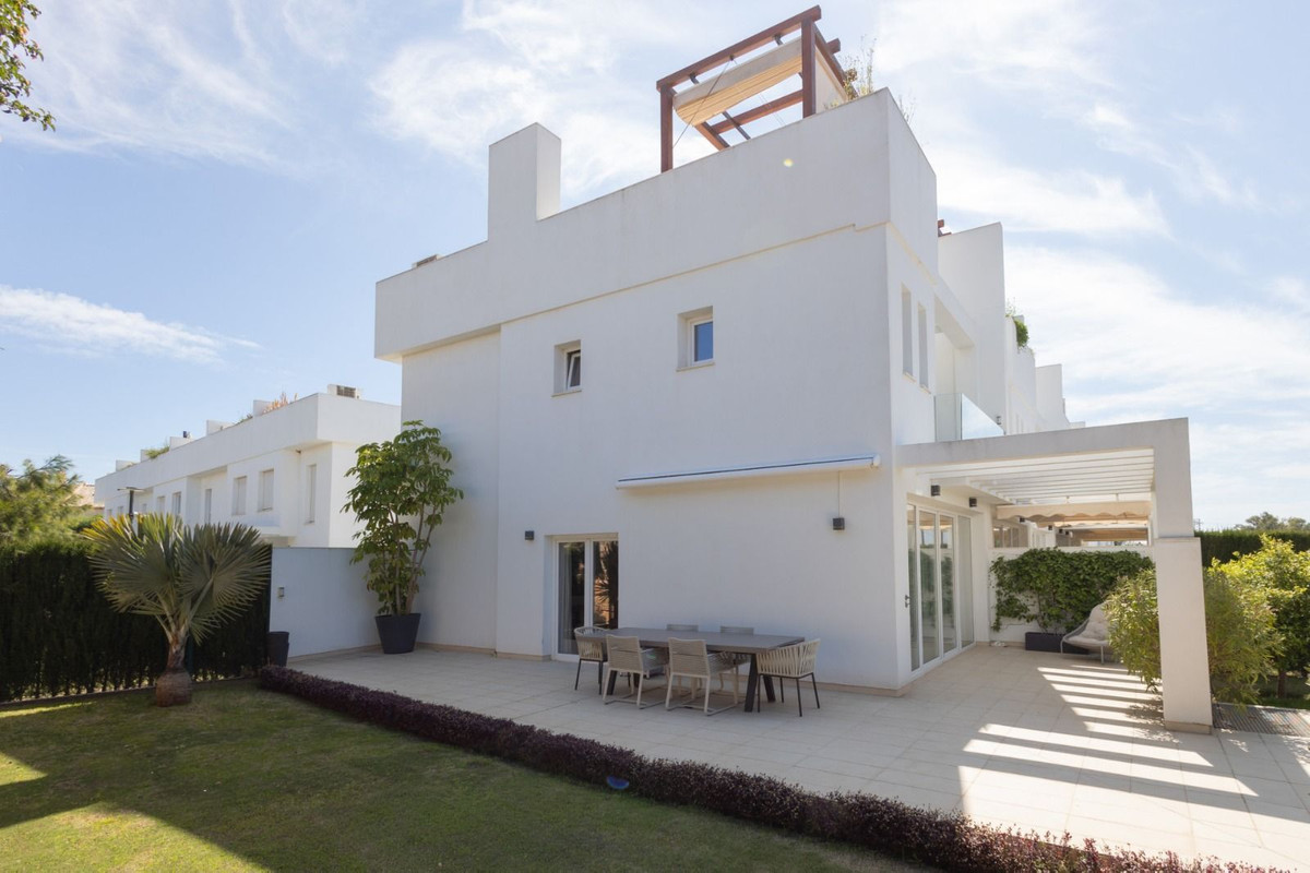 4 Bed Townhouse for sale in Calahonda Costa Del Sol, Málaga, Spain