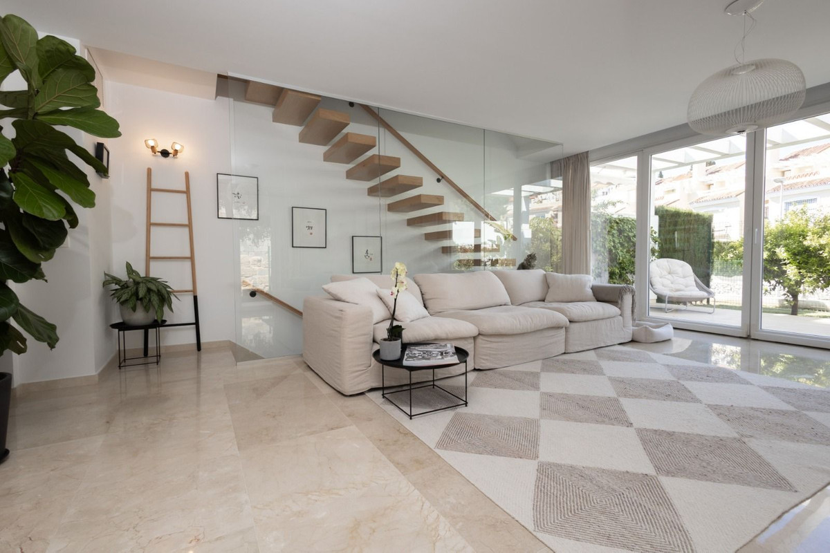 4 Bed Townhouse for sale in Calahonda Costa Del Sol, Málaga, Spain