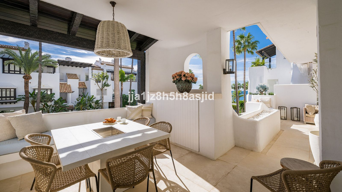 Se vende Apartamento Planta Media de 3 dormitorios en Costa Del Sol, Málaga, España