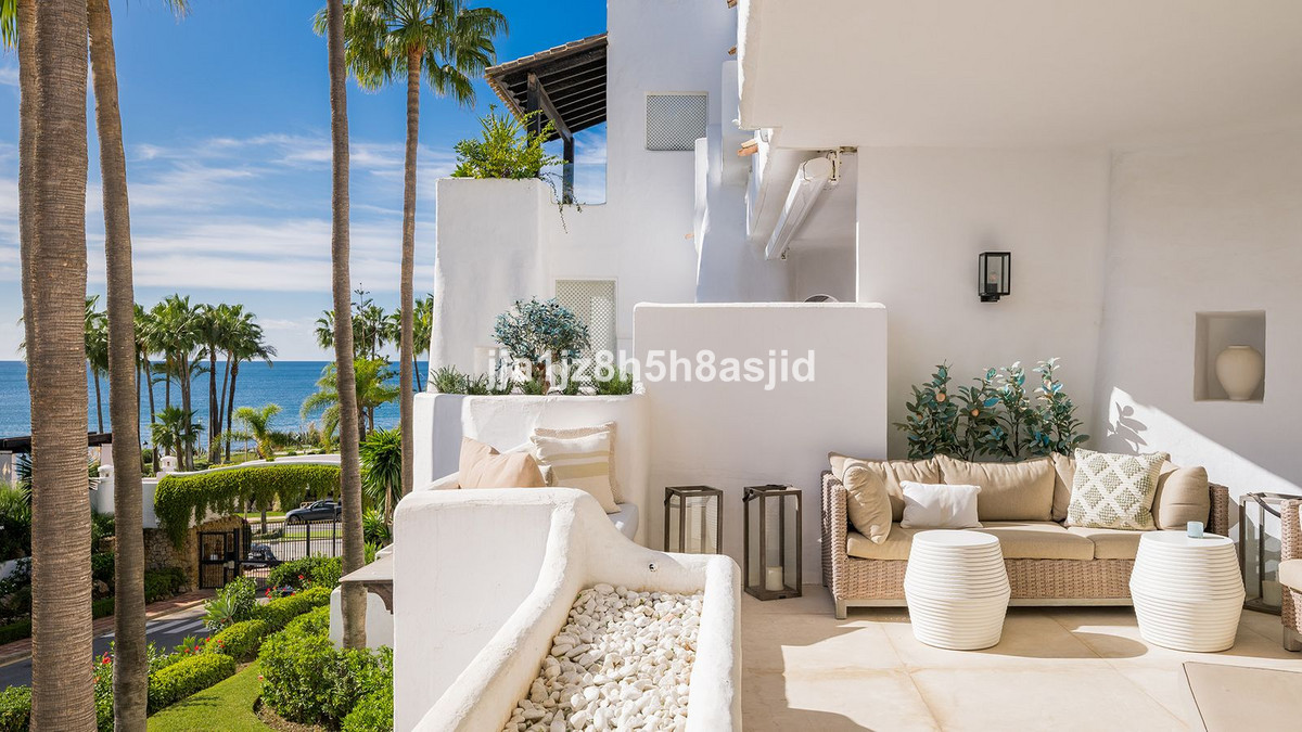Se vende Apartamento Planta Media de 3 dormitorios en Costa Del Sol, Málaga, España