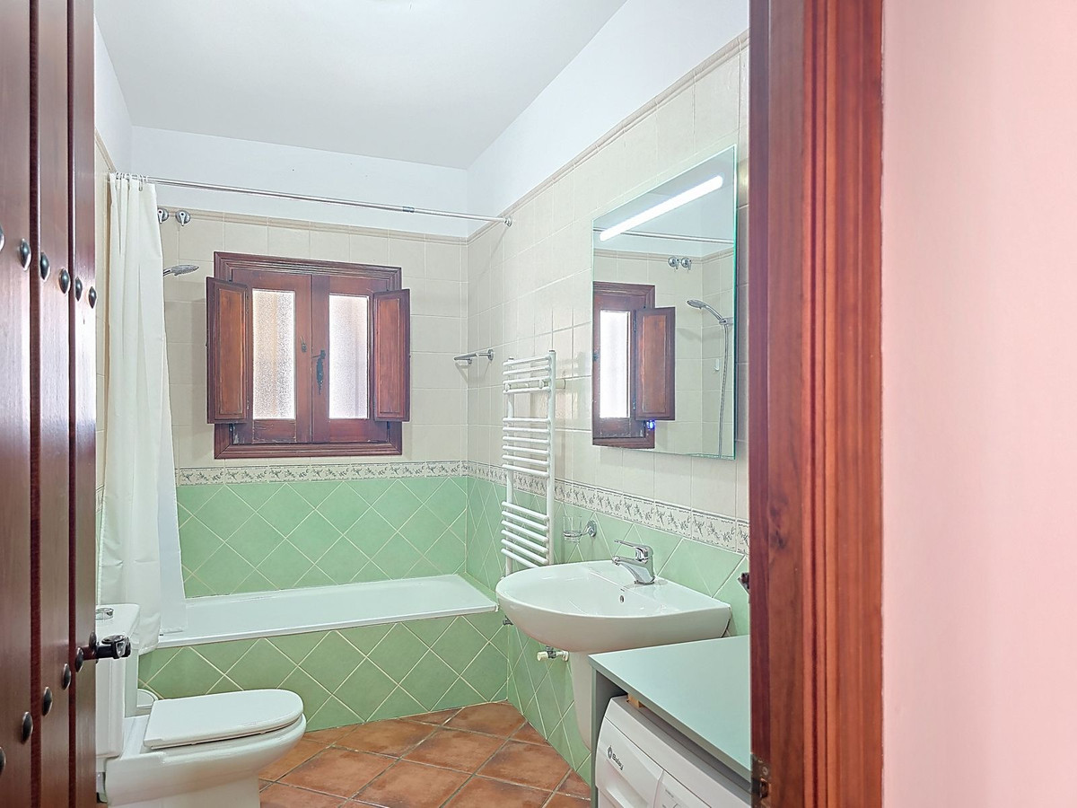 3 Bed Townhouse for sale in Árchez Costa Del Sol East, Málaga, Spain