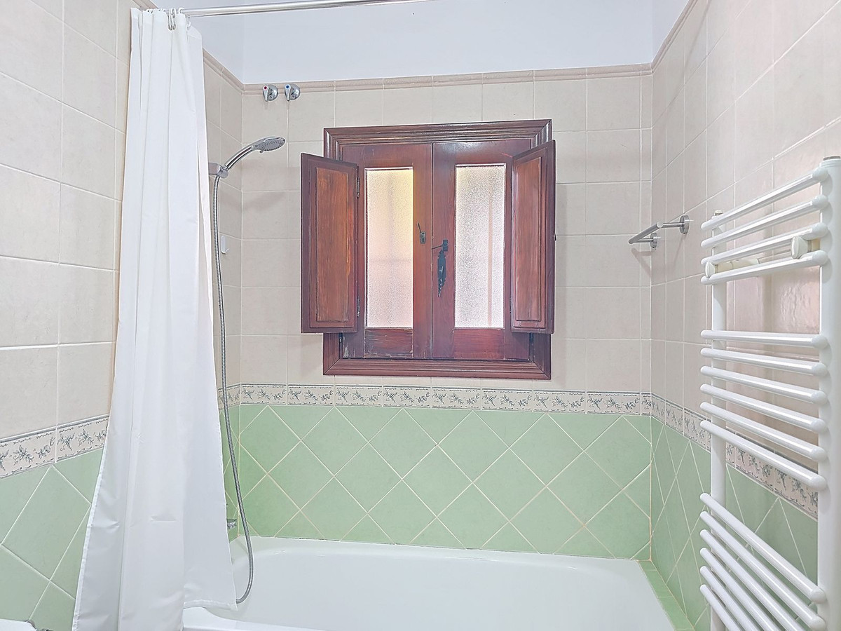 3 Bed Townhouse for sale in Árchez Costa Del Sol East, Málaga, Spain