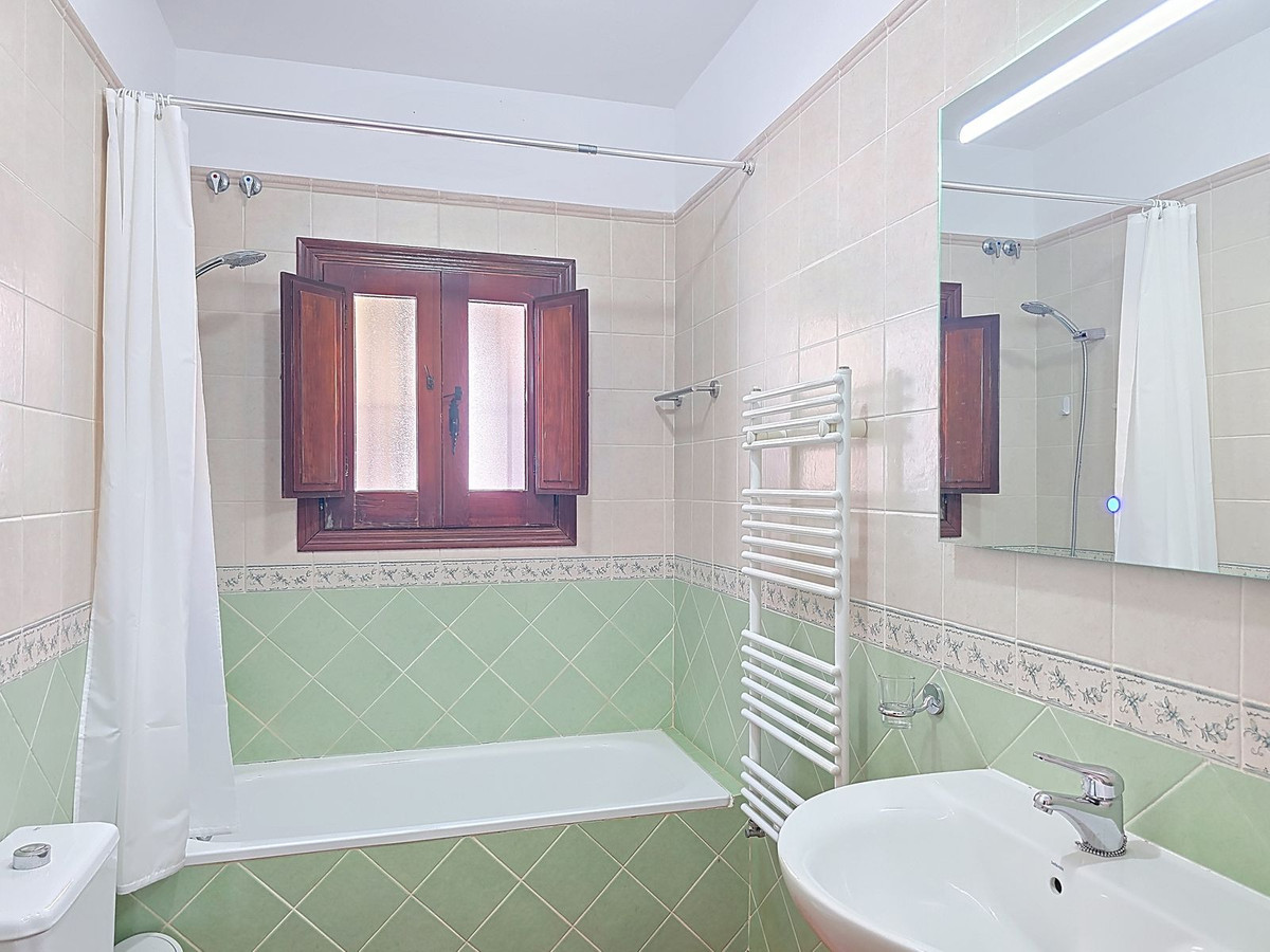 3 Bed Townhouse for sale in Árchez Costa Del Sol East, Málaga, Spain