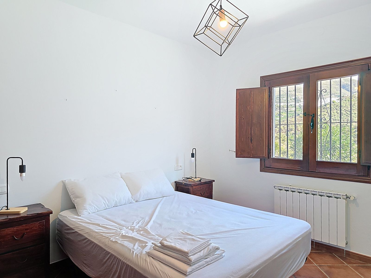 3 Bed Townhouse for sale in Árchez Costa Del Sol East, Málaga, Spain
