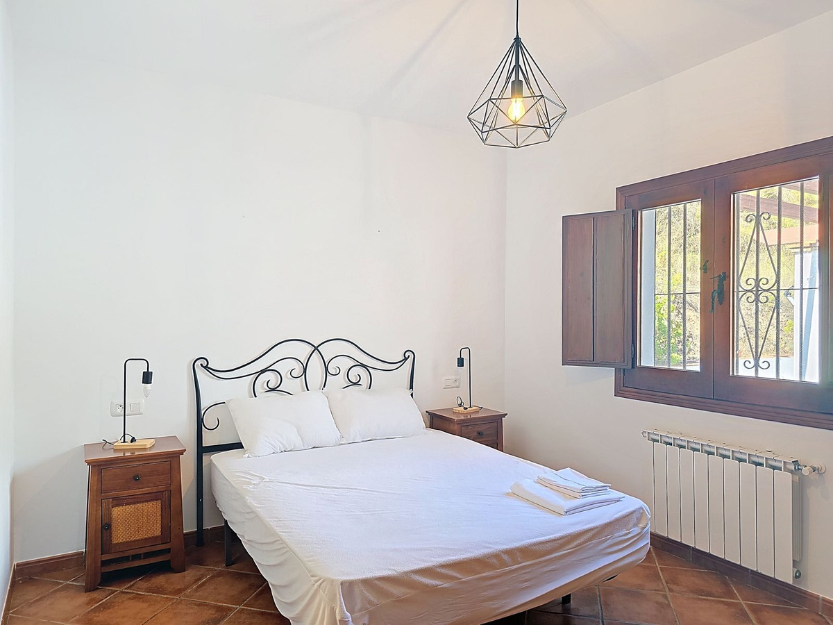 3 Bed Townhouse for sale in Árchez Costa Del Sol East, Málaga, Spain