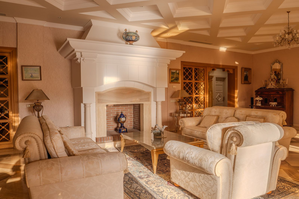 Se vende Villa - Chalet de 6 dormitorios en Costa Del Sol, Málaga, España