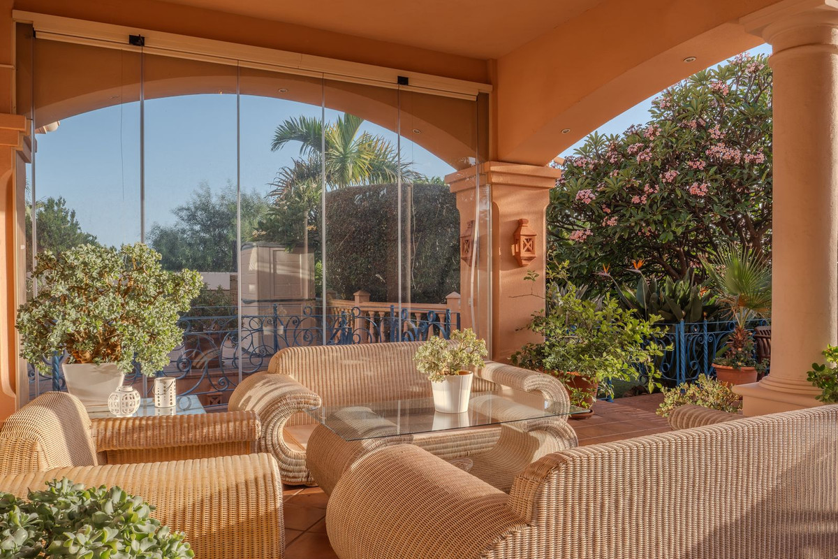 Se vende Villa - Chalet de 6 dormitorios en Costa Del Sol, Málaga, España
