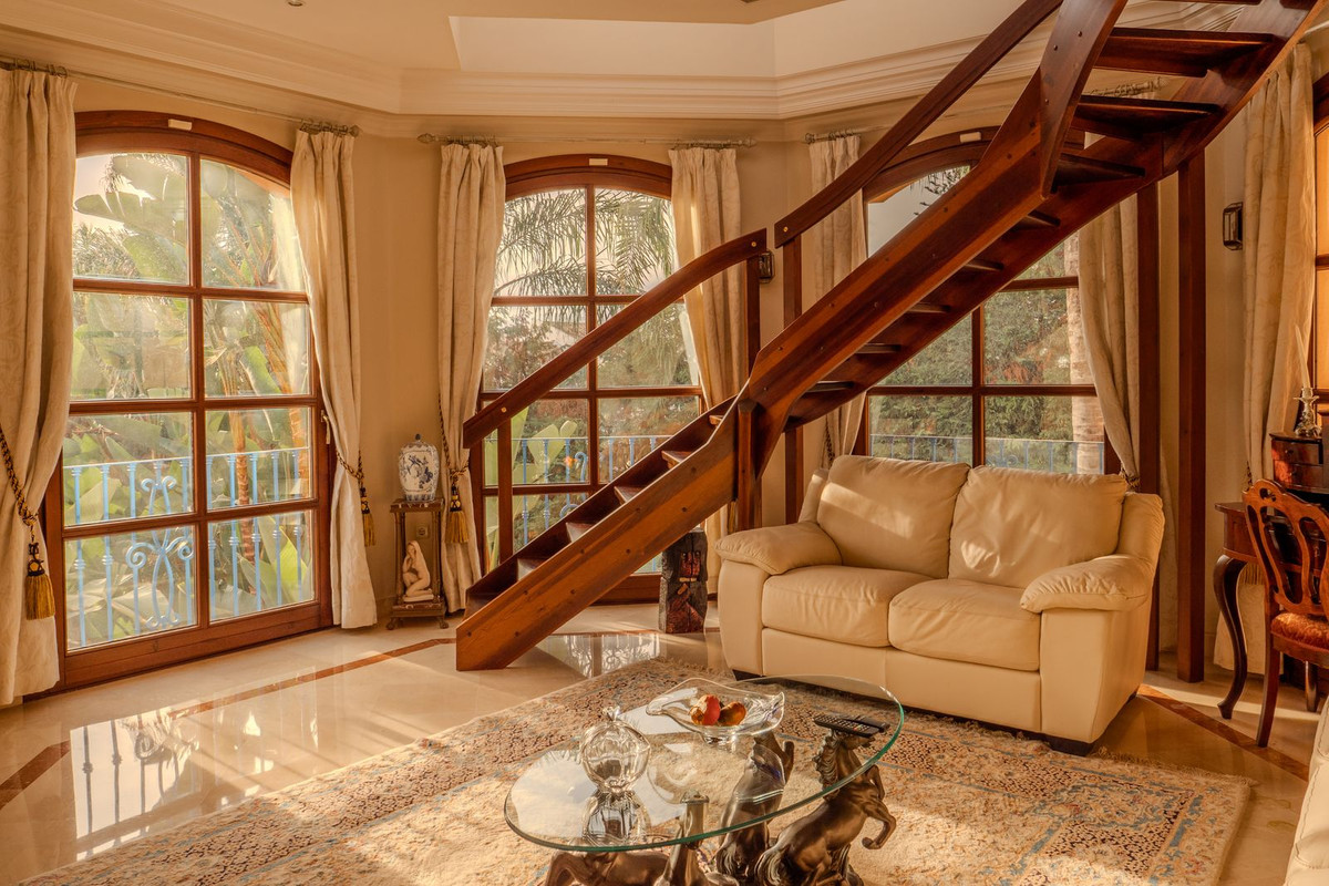 Se vende Villa - Chalet de 6 dormitorios en Costa Del Sol, Málaga, España
