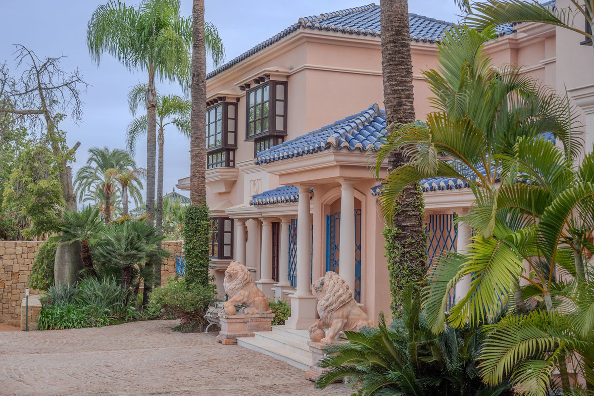Se vende Villa - Chalet de 6 dormitorios en Costa Del Sol, Málaga, España