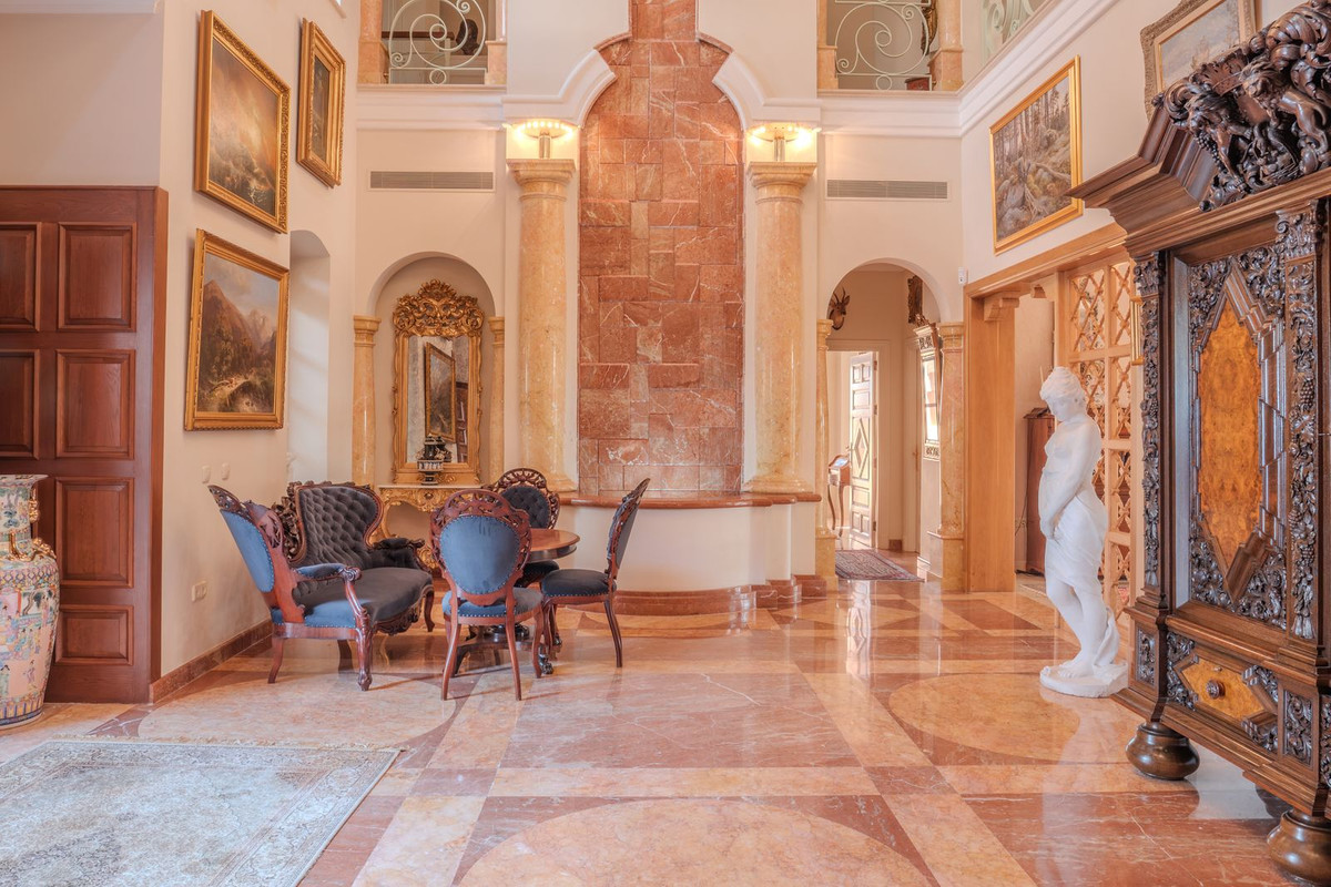 Se vende Villa - Chalet de 6 dormitorios en Costa Del Sol, Málaga, España