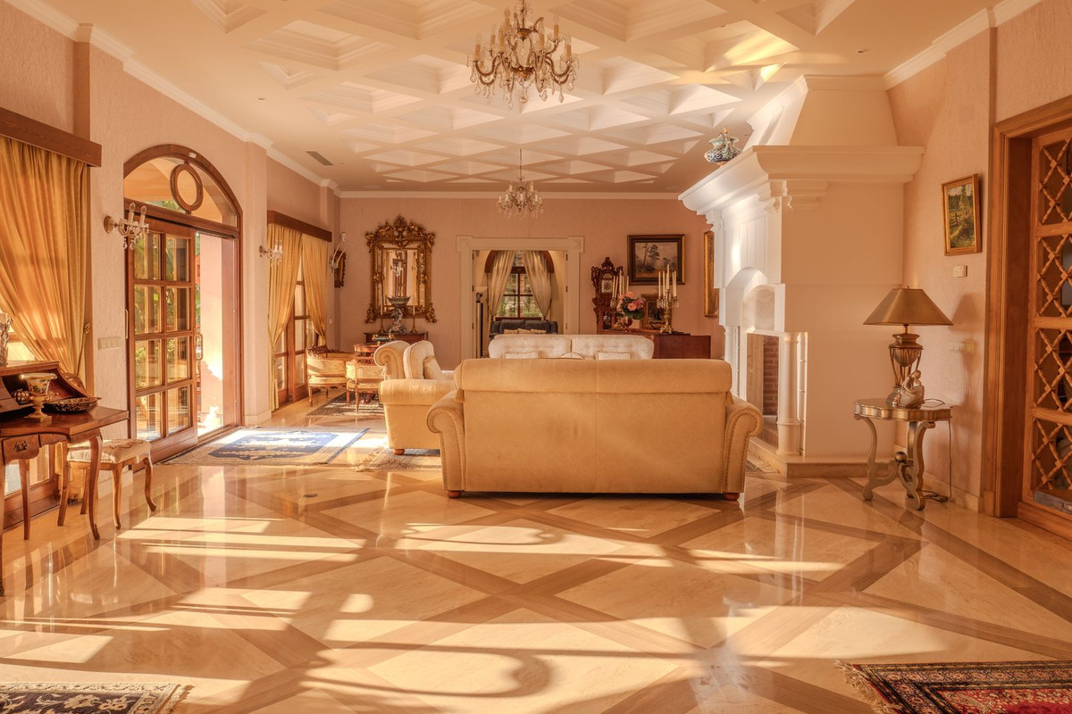 Se vende Villa - Chalet de 6 dormitorios en Costa Del Sol, Málaga, España