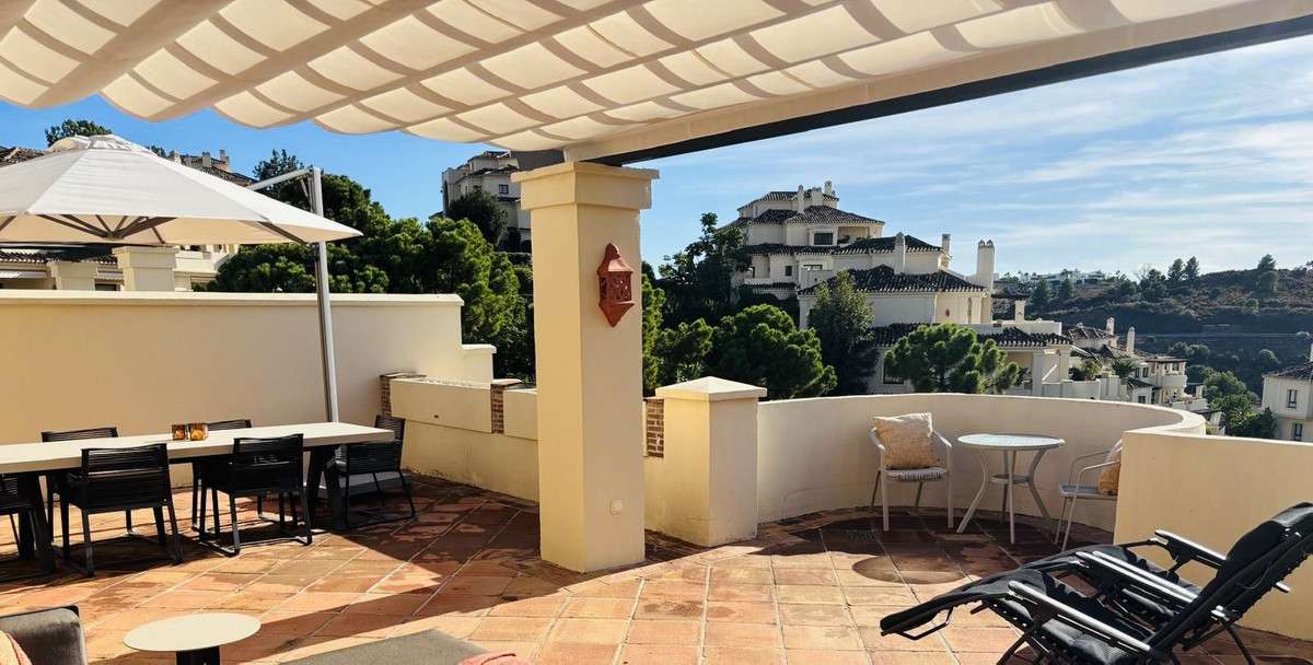3 Bed Apartment for sale in Benahavís Costa Del Sol, Málaga, Spain