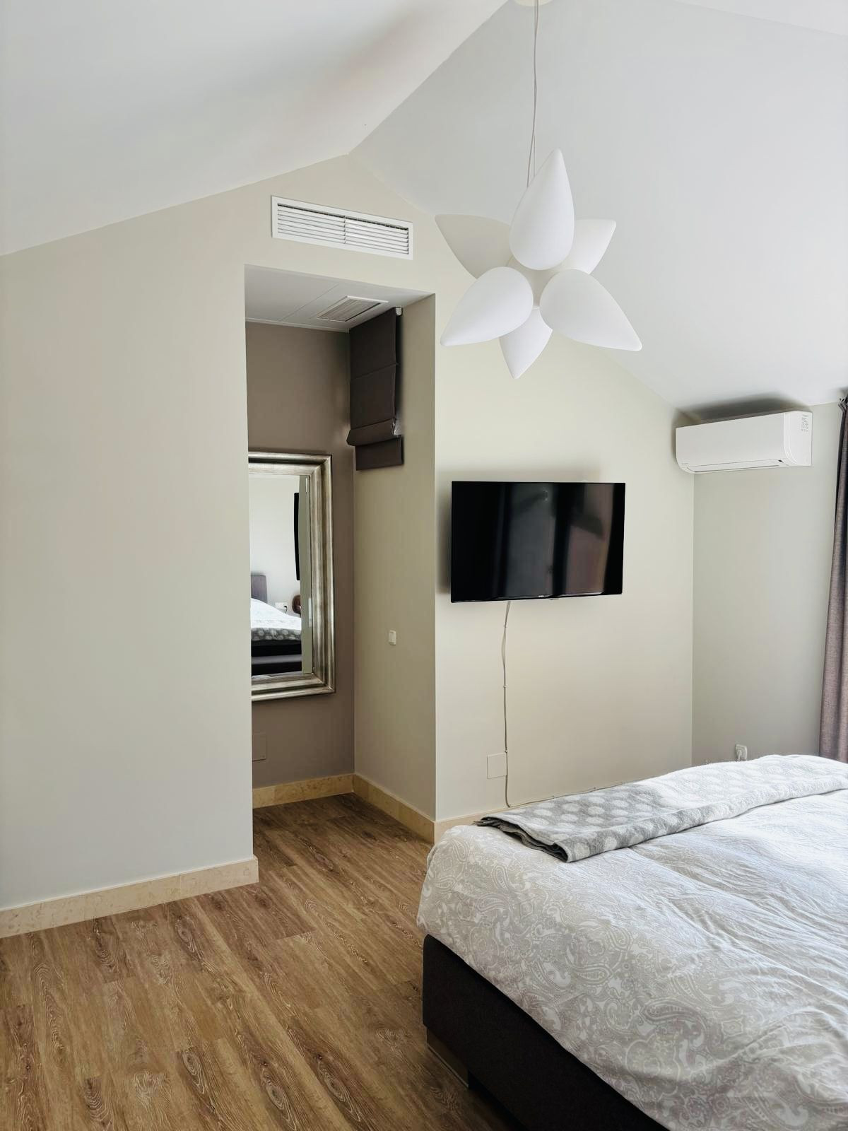 3 Bed Apartment for sale in Benahavís Costa Del Sol, Málaga, Spain