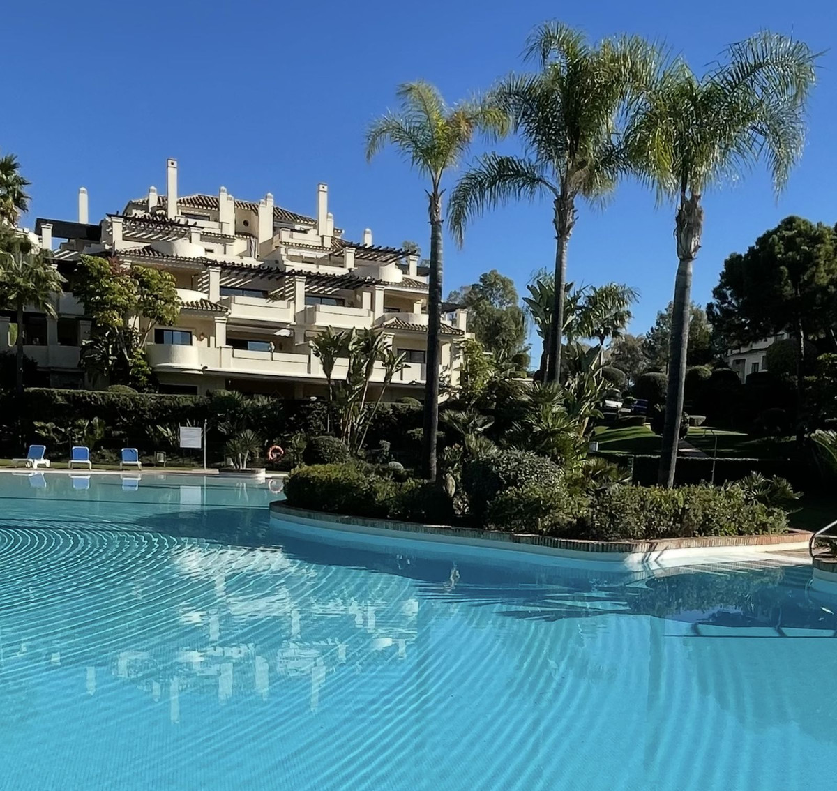 3 Bed Apartment for sale in Benahavís Costa Del Sol, Málaga, Spain