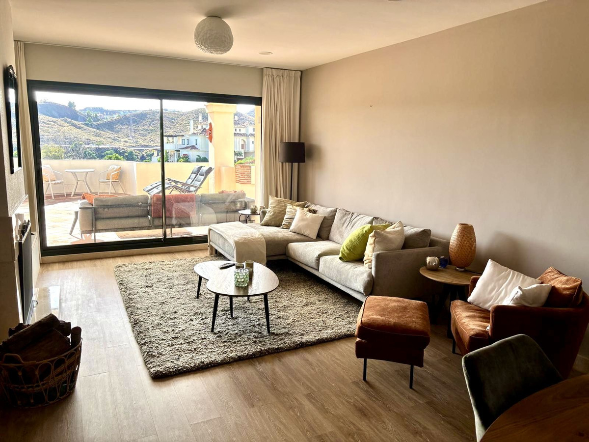 3 Bed Apartment for sale in Benahavís Costa Del Sol, Málaga, Spain