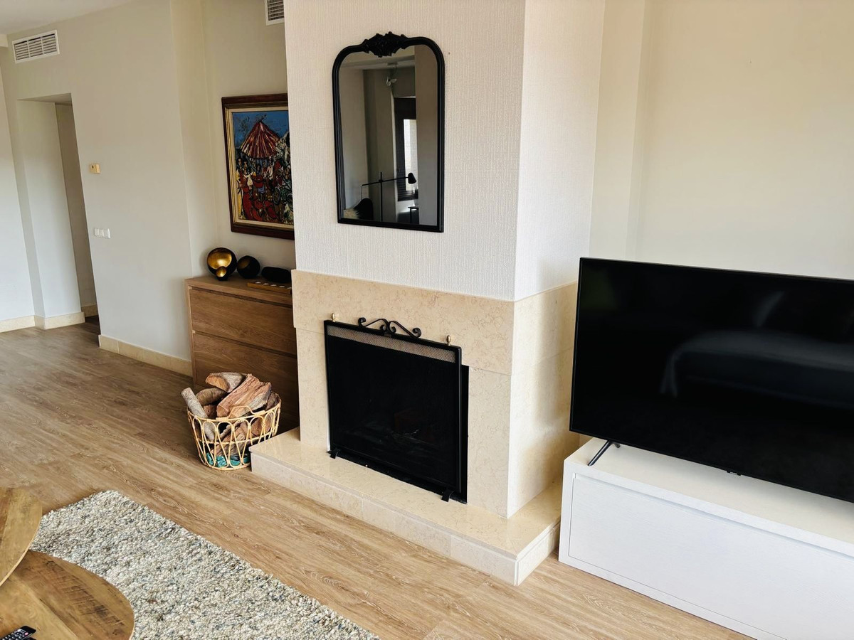 3 Bed Apartment for sale in Benahavís Costa Del Sol, Málaga, Spain
