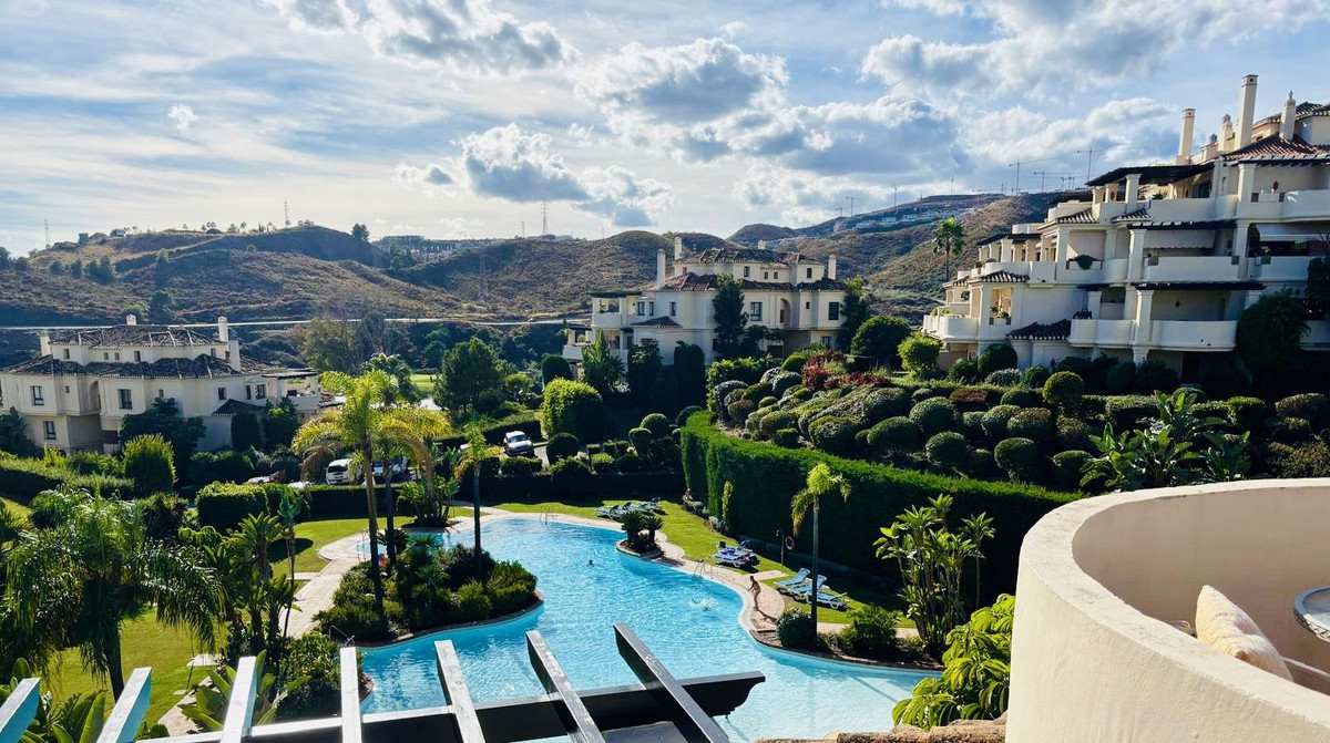 3 Bed Apartment for sale in Benahavís Costa Del Sol, Málaga, Spain