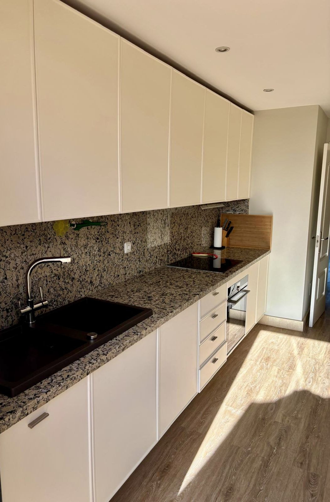 3 Bed Apartment for sale in Benahavís Costa Del Sol, Málaga, Spain
