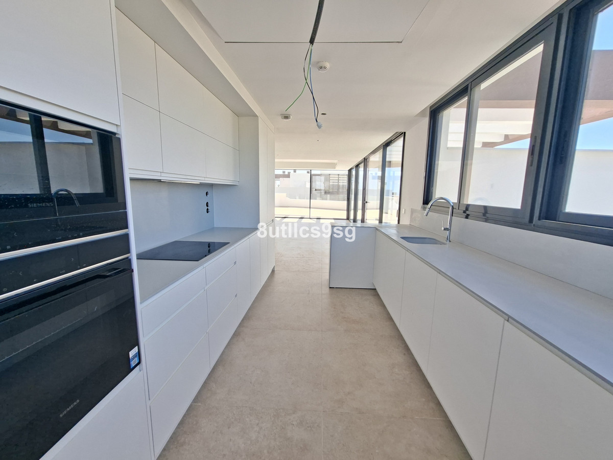 3 Bed Apartment for sale in Estepona Costa Del Sol, Málaga, Spain