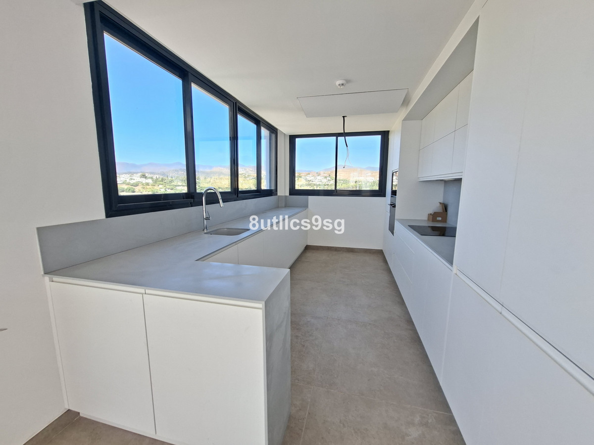 3 Bed Apartment for sale in Estepona Costa Del Sol, Málaga, Spain