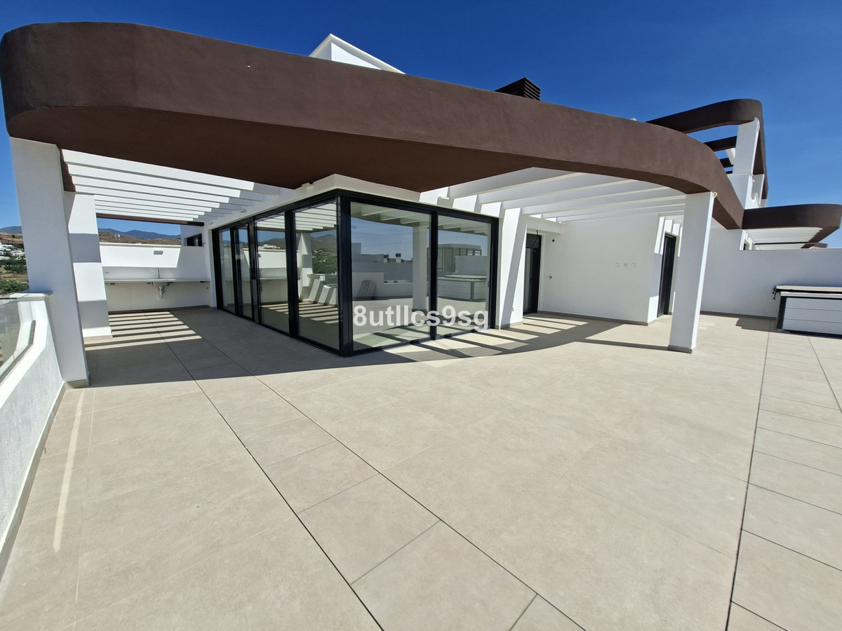 3 Bed Apartment for sale in Estepona Costa Del Sol, Málaga, Spain