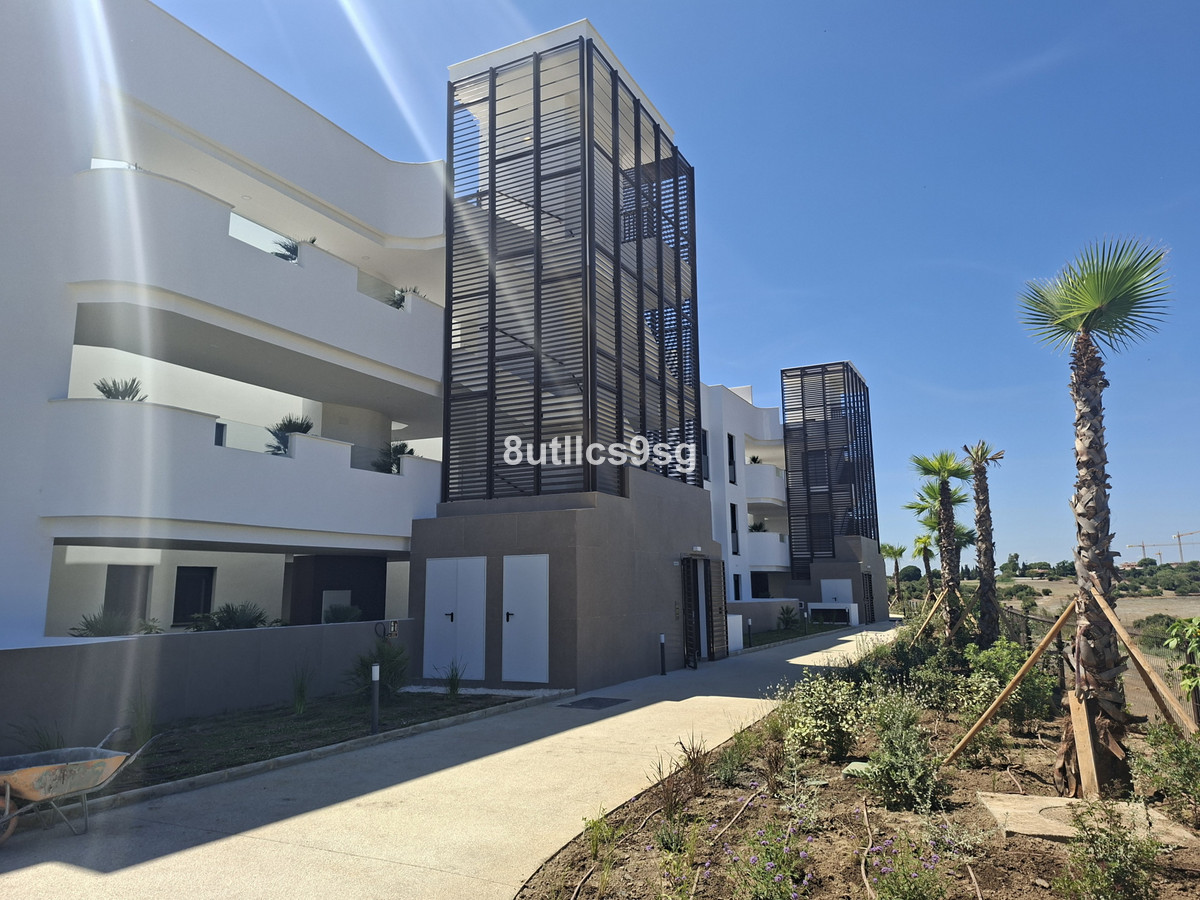 3 Bed Apartment for sale in Estepona Costa Del Sol, Málaga, Spain