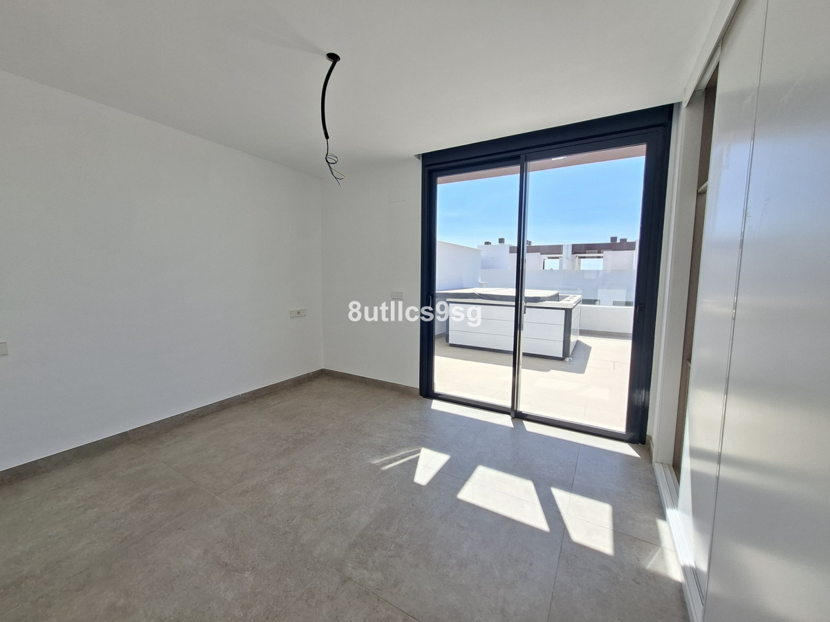 3 Bed Apartment for sale in Estepona Costa Del Sol, Málaga, Spain