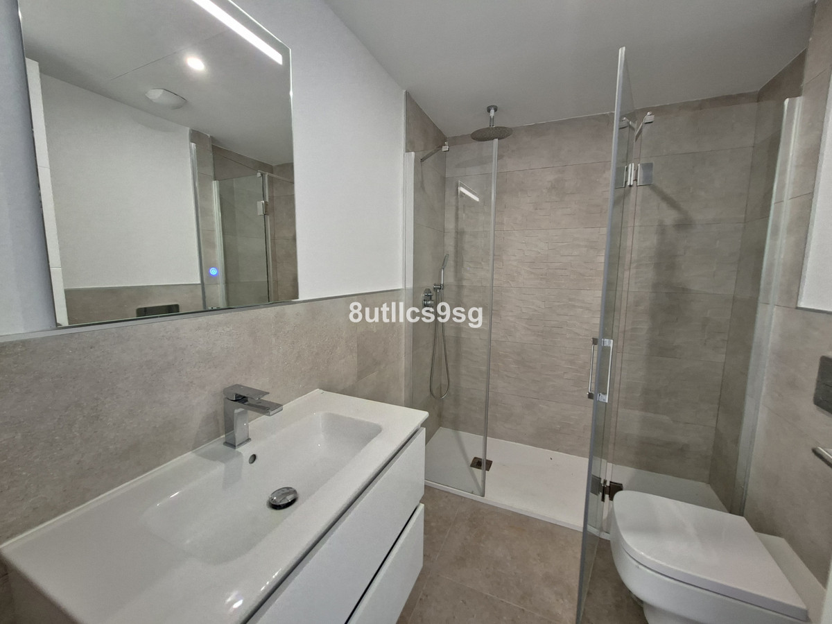 3 Bed Apartment for sale in Estepona Costa Del Sol, Málaga, Spain