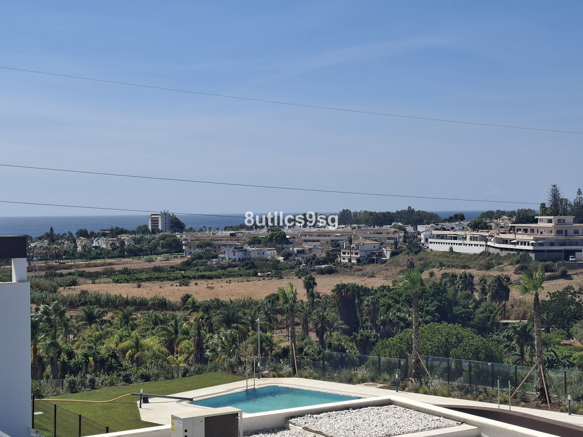 3 Bed Apartment for sale in Estepona Costa Del Sol, Málaga, Spain