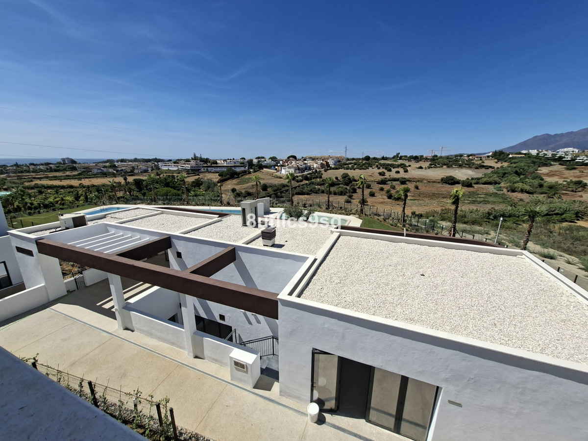 3 Bed Apartment for sale in Estepona Costa Del Sol, Málaga, Spain