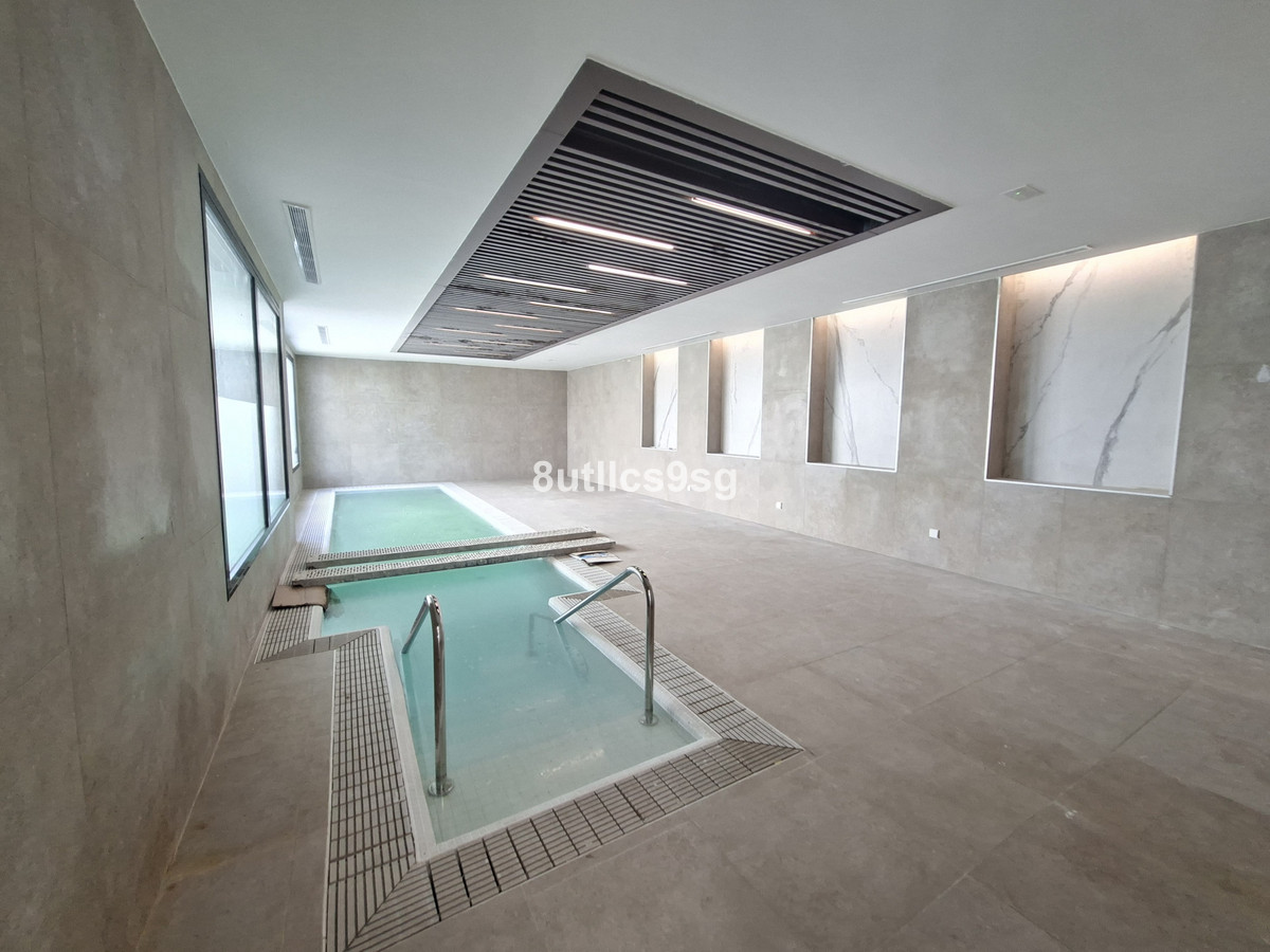 3 Bed Apartment for sale in Estepona Costa Del Sol, Málaga, Spain