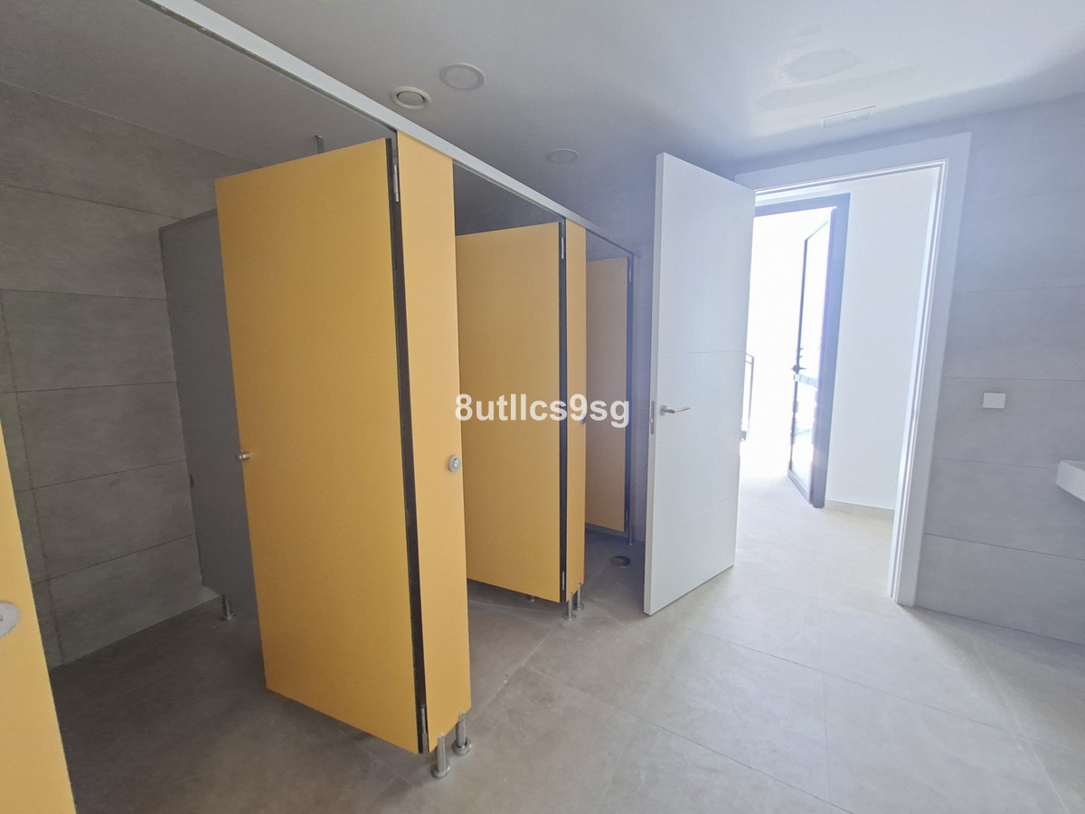 3 Bed Apartment for sale in Estepona Costa Del Sol, Málaga, Spain