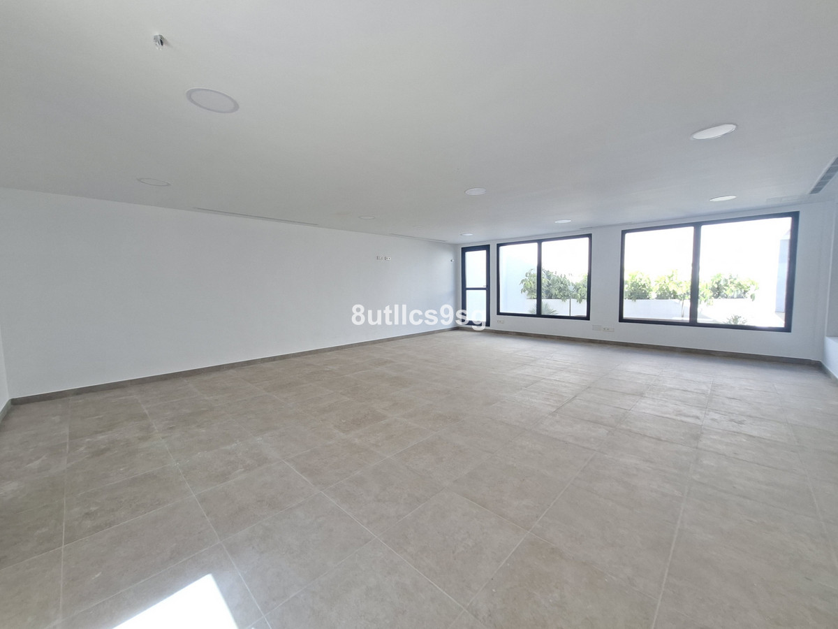 3 Bed Apartment for sale in Estepona Costa Del Sol, Málaga, Spain