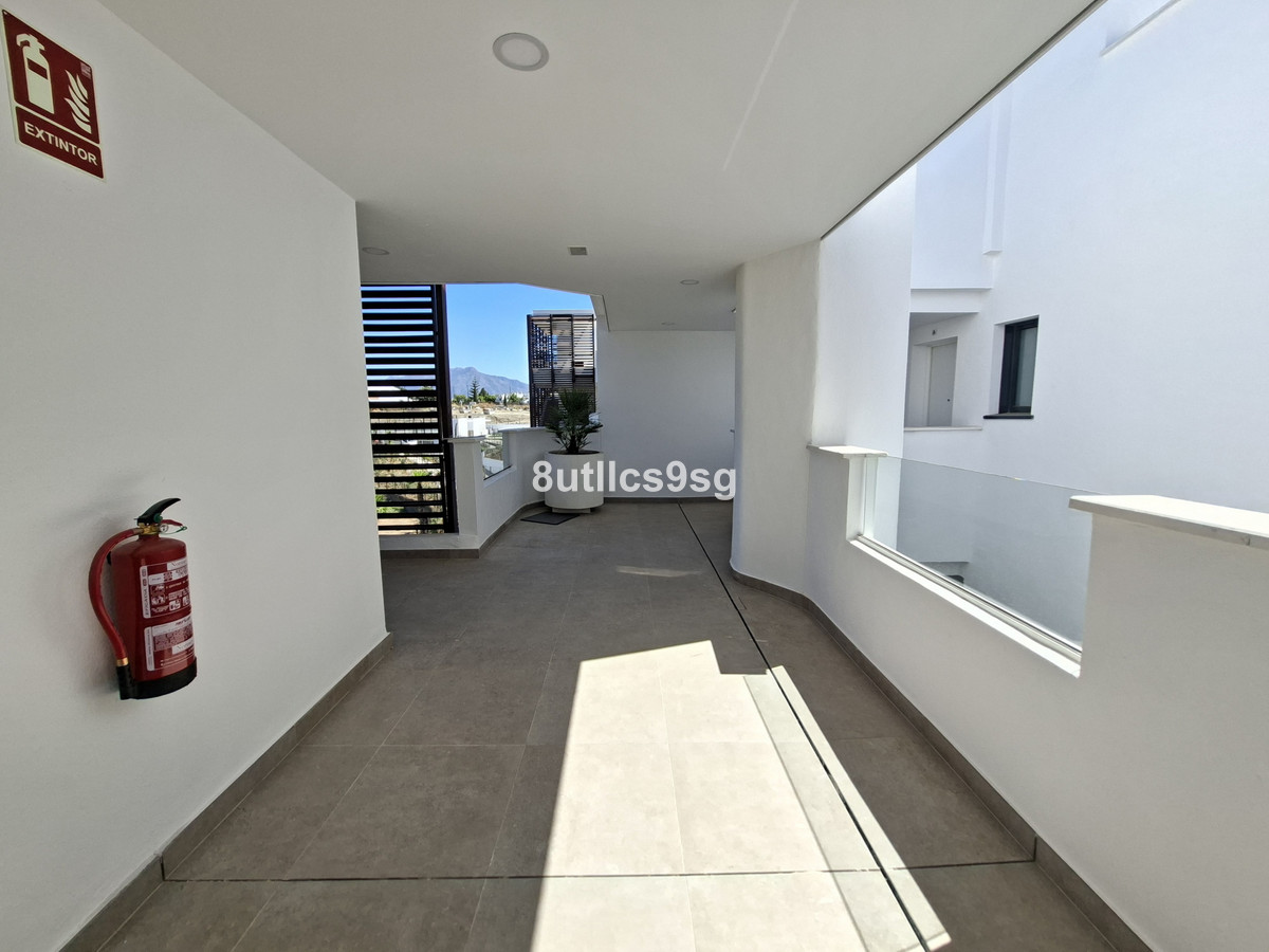 3 Bed Apartment for sale in Estepona Costa Del Sol, Málaga, Spain