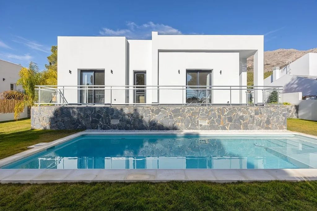 4 Bed Townhouse for sale in Altea Costa Blanca, Alicante, Spain