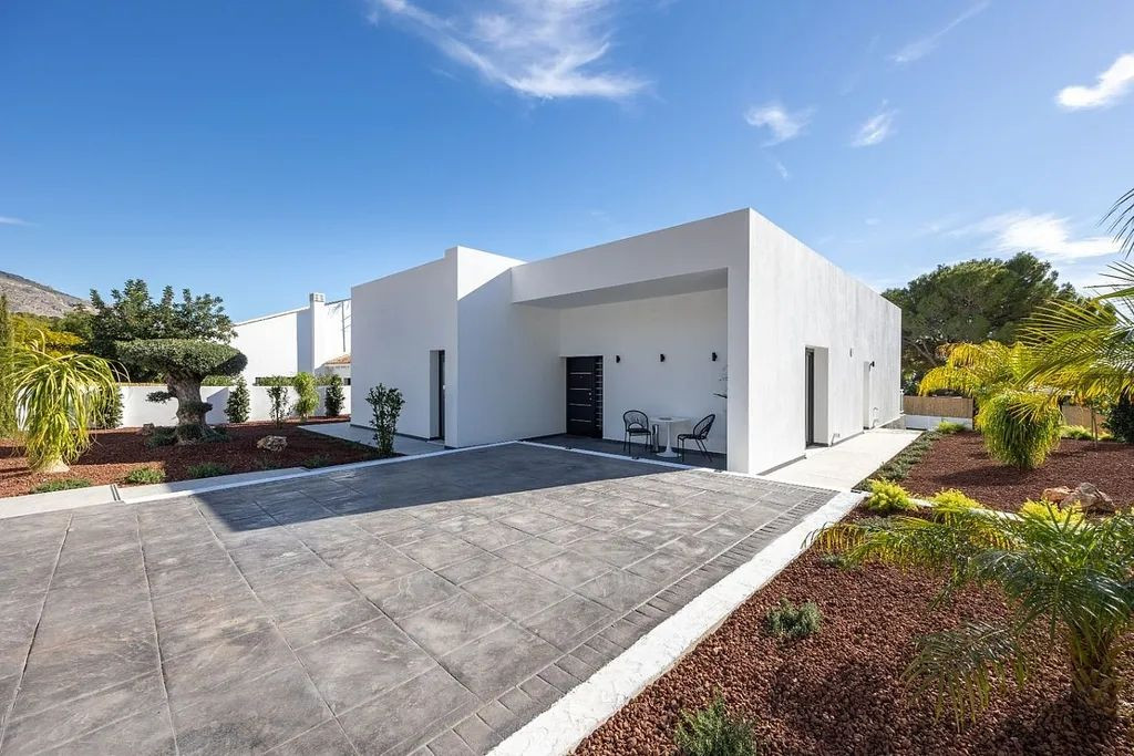 4 Bed Townhouse for sale in Altea Costa Blanca, Alicante, Spain