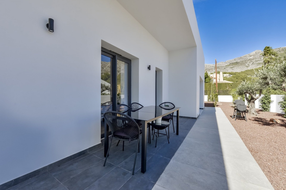 4 Bed Townhouse for sale in Altea Costa Blanca, Alicante, Spain