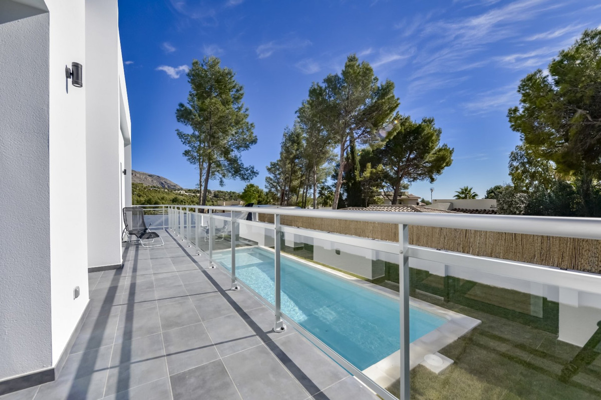 4 Bed Townhouse for sale in Altea Costa Blanca, Alicante, Spain