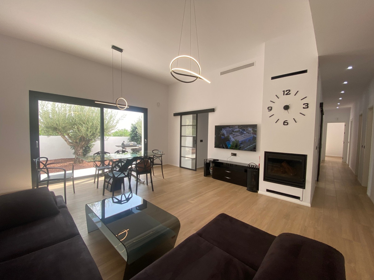 4 Bed Townhouse for sale in Altea Costa Blanca, Alicante, Spain