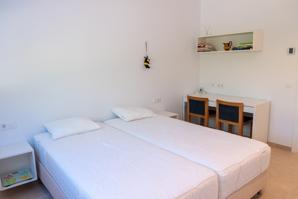4 Bed Townhouse for sale in Calpe Costa Blanca, Alicante, Spain