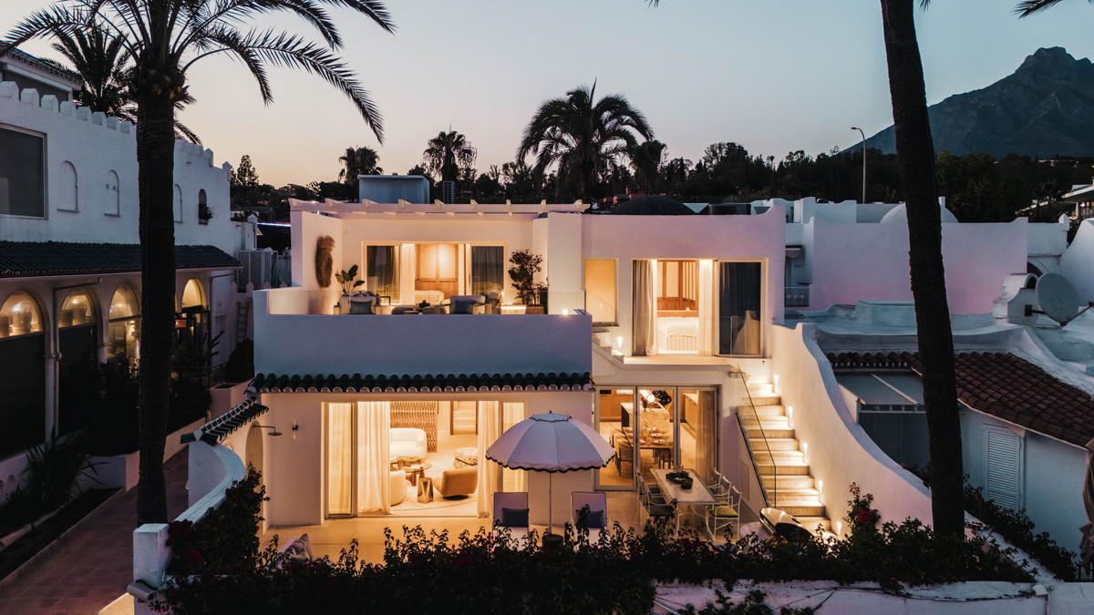 Se vende Pareada de 3 dormitorios en Costa Del Sol, Málaga, España