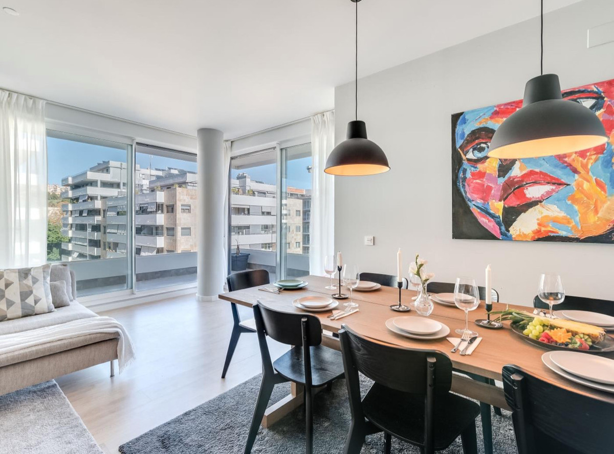 3 Bed Apartment for sale in La Campana Costa Del Sol, Málaga, Spain