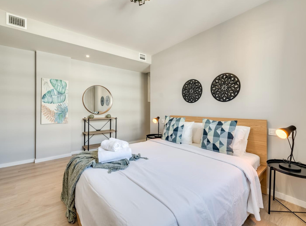 3 Bed Apartment for sale in La Campana Costa Del Sol, Málaga, Spain