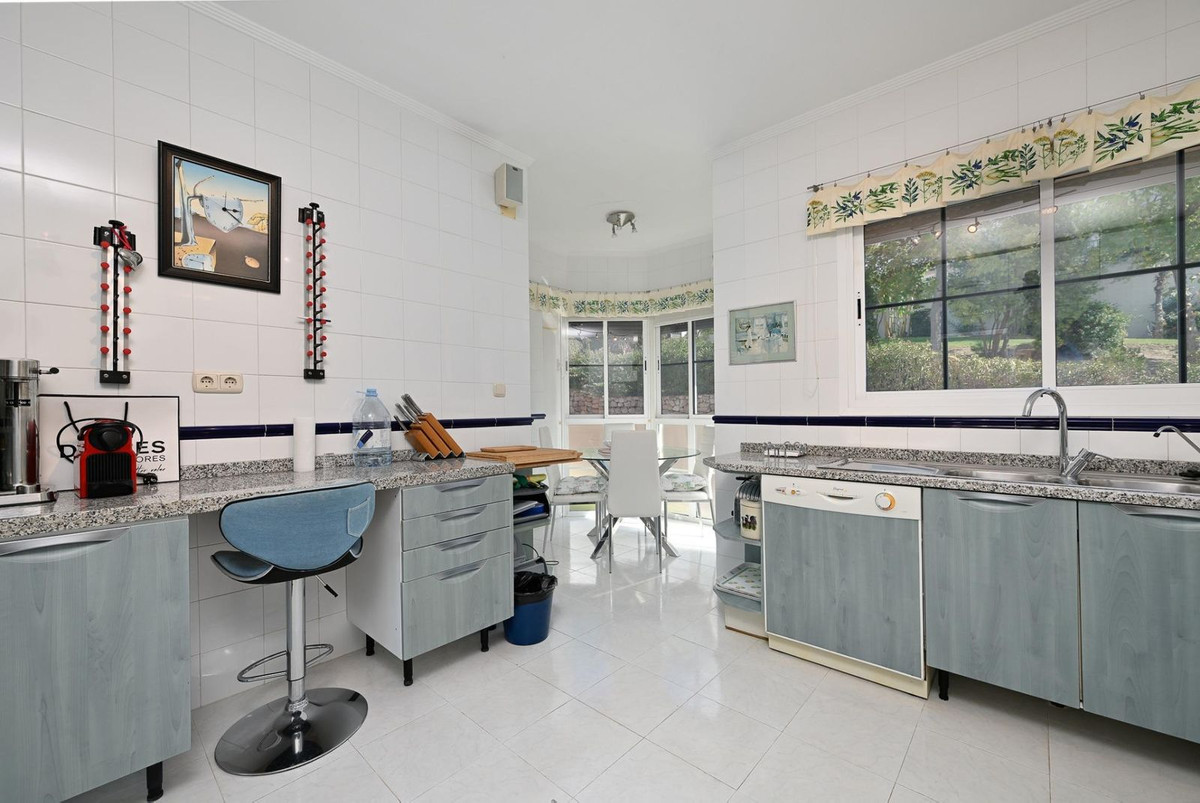 3 Bed Apartment for sale in Alhaurín El Grande Costa Del Sol, Málaga, Spain