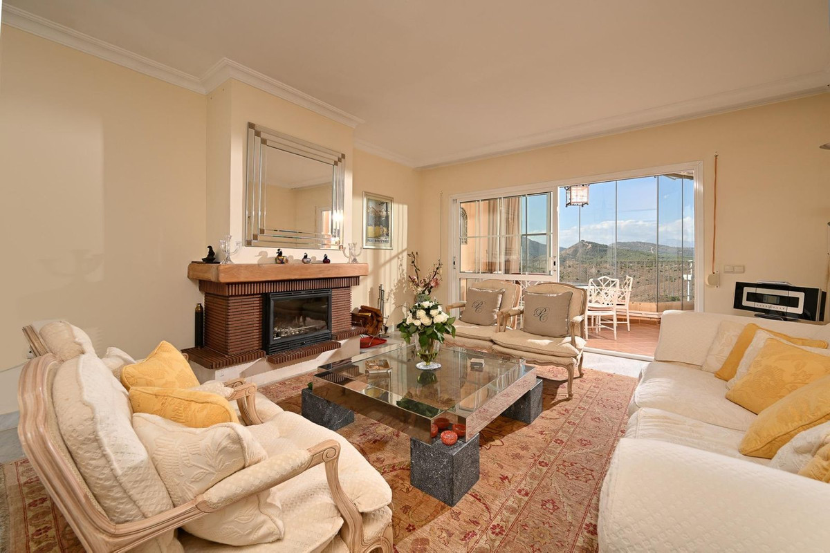 3 Bed Apartment for sale in Alhaurín El Grande Costa Del Sol, Málaga, Spain