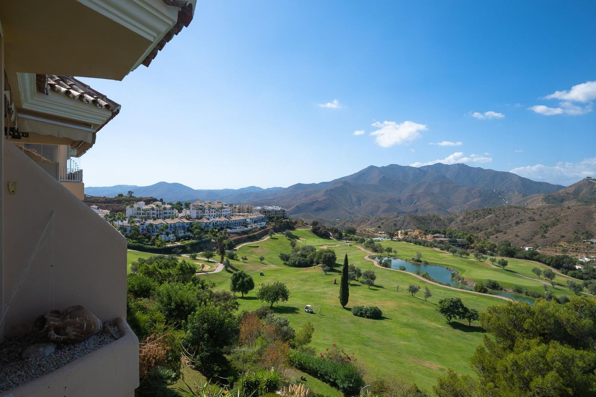 3 Bed Apartment for sale in Alhaurín El Grande Costa Del Sol, Málaga, Spain